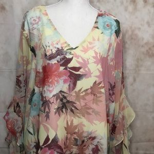 Vince Camuto floral blouse Lg